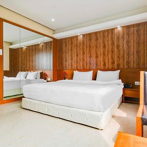Comfort Triple Room Shower